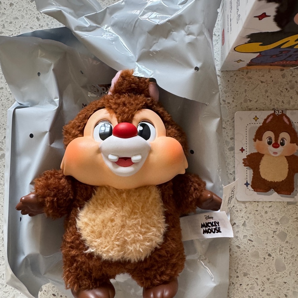 Pop Mart Mickey Family Cute Together - Dale Plush